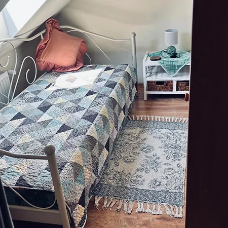 Apartament 2-Pokojowy Przy Ranczu Kolonia Salnia